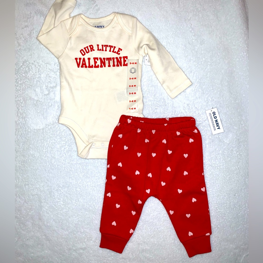 Cute 2 piece Valentine’s outfit for baby. Brand new with tags